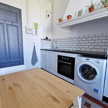 Toulon T1 Cosy 3* La Loubiere Apartment *